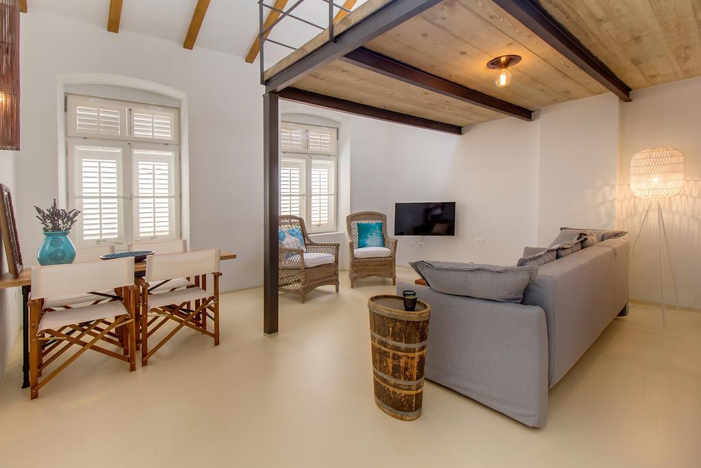 Apartments Argemonia Mali Lošinj Esterno foto