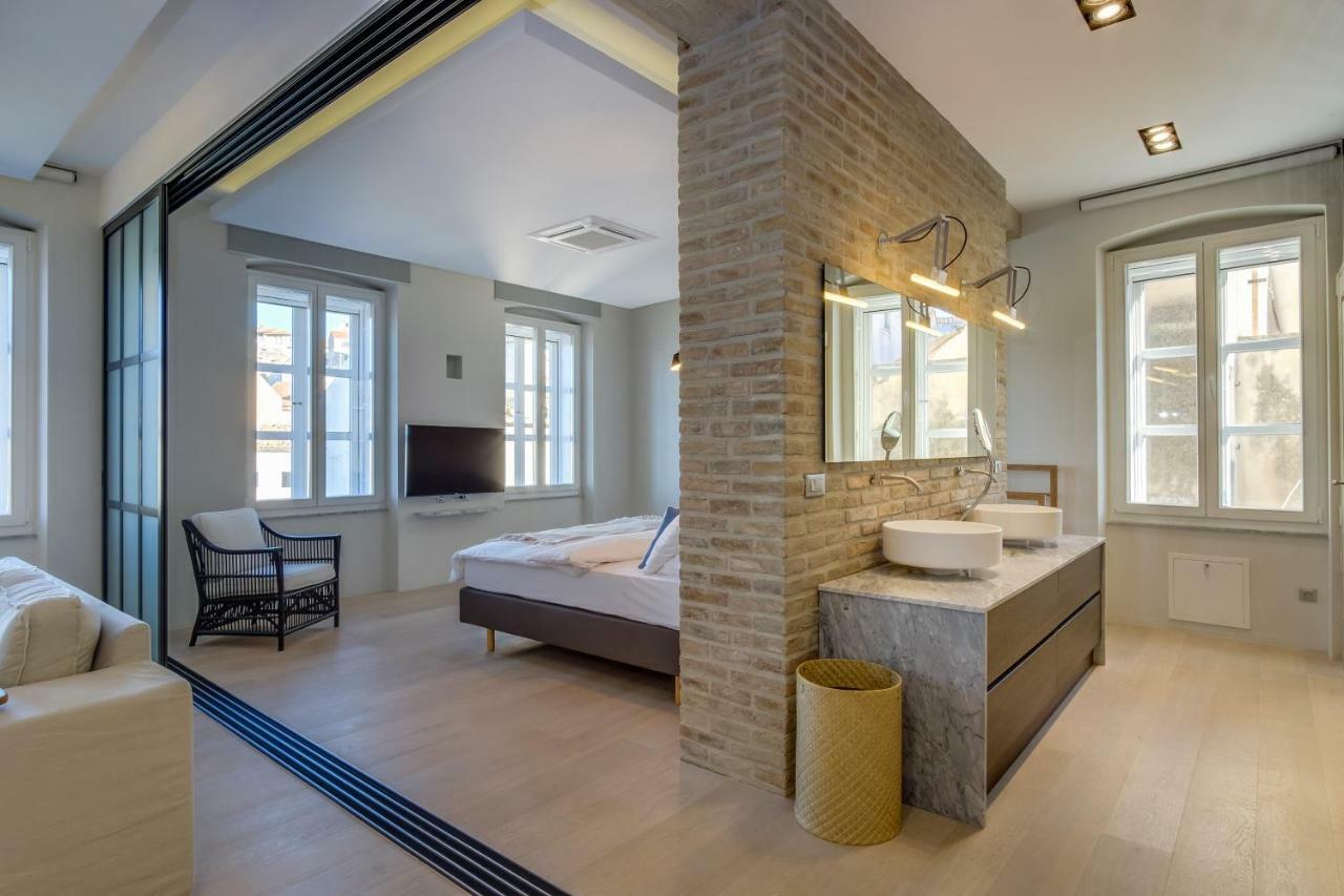 Apartments Argemonia Mali Lošinj Esterno foto